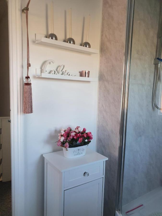 Home From Home Guest House Rochford Εξωτερικό φωτογραφία